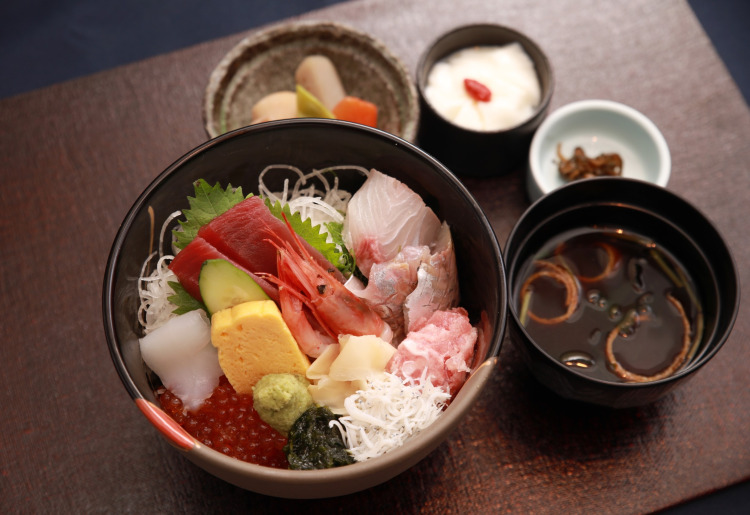 海鮮丼