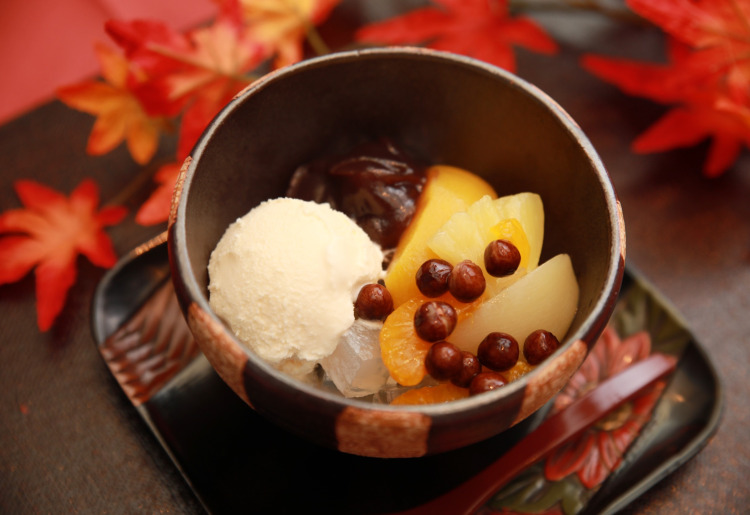 クリームあんみつ